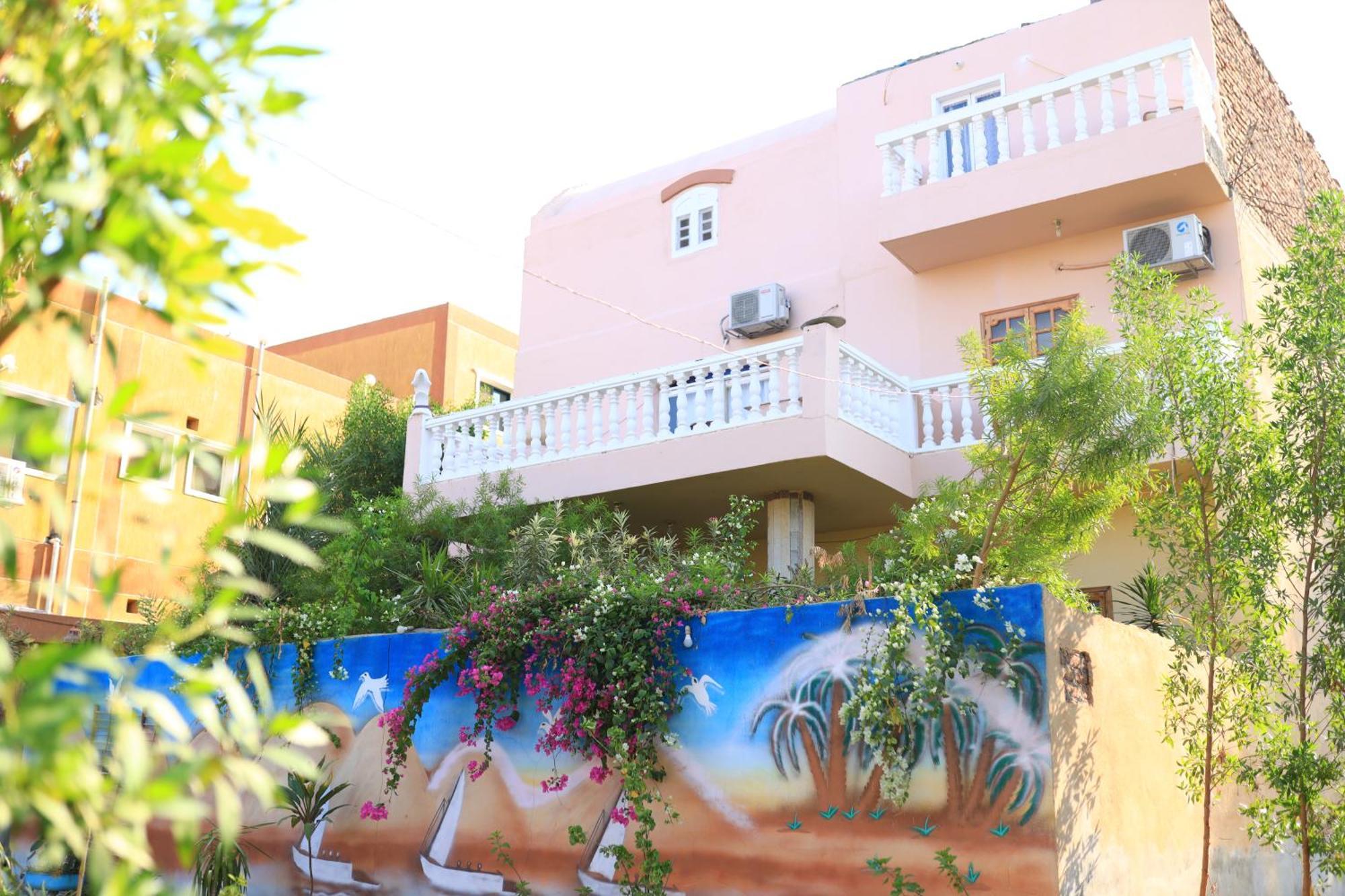 Appartamento Luxor Nile View Flats Esterno foto